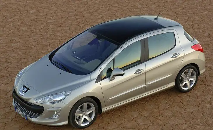 Peugeot 308 (T7) (2010) - caja de fusibles y relés