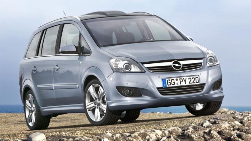 Opel Zafira B (2006-2014) - caja de fusibles y relés