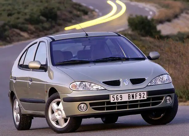 Renault Megane I (1996-2003) - caja de fusibles y relés