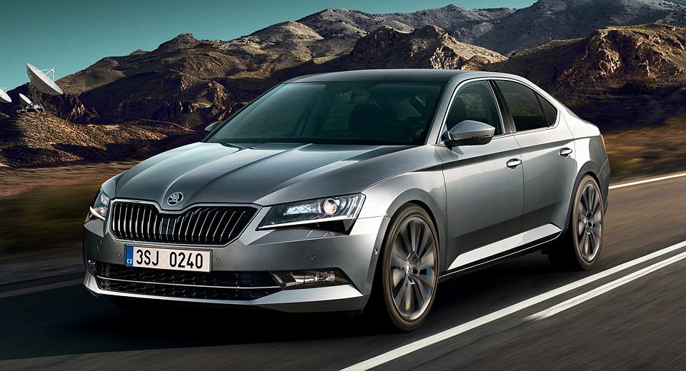 Skoda Superb (2017) - caja de fusibles y relés
