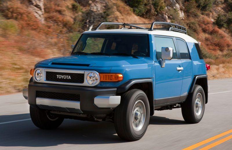 Toyota FJ Cruiser (2011-2012) - caja de fusibles y relés