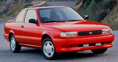 Nissan Sentra (1990-1994) - caja de fusibles y relés