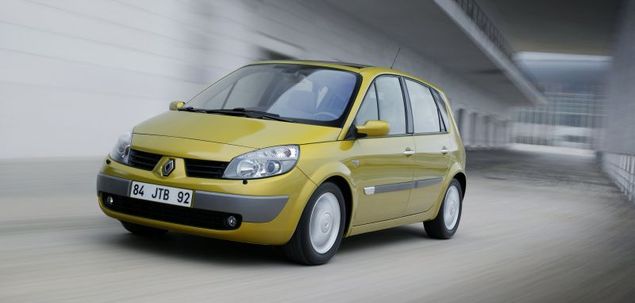Renault Grand Scenic (2004-2009) - caja de fusibles y relés