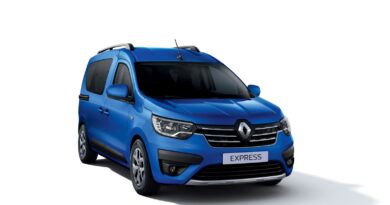 Renault Express (2021-2023) - caja de fusibles y relés