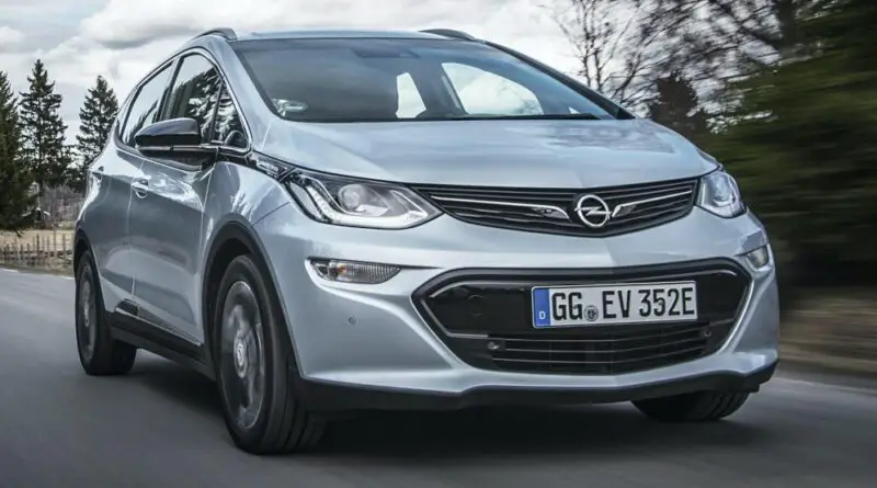 Opel Ampera-E (2016-2022) - caja de fusibles y relés