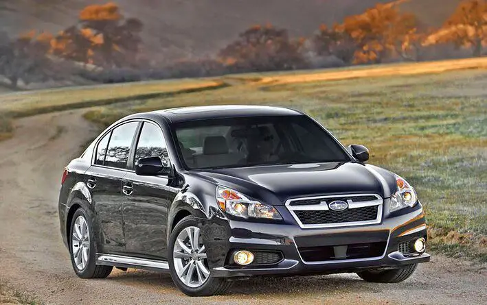 Subaru Legacy (2013-2014) - Caja de fusibles