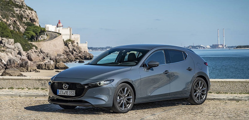 Mazda 3 (2019-2020...) - caja de fusibles