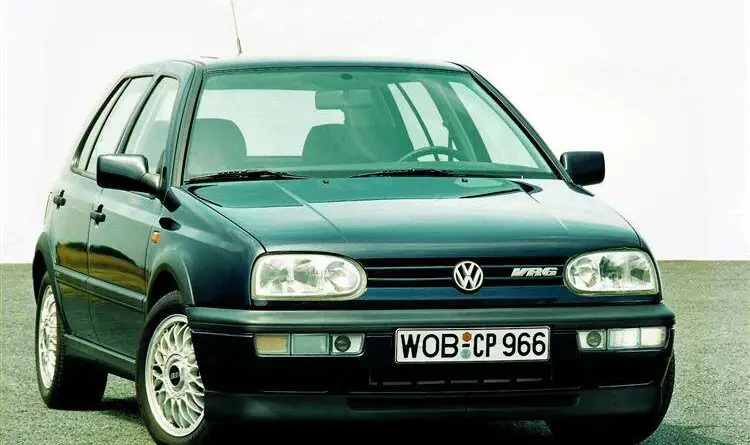 Volkswagen Golf III VR6 (1992-1997) - Caja de fusibles